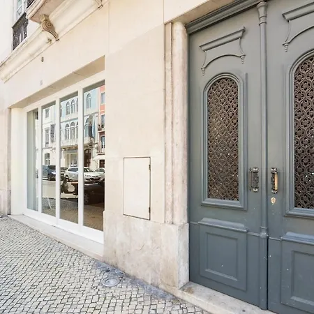 Architect-designed Loft In A Historic Hilltop Neighborhood Lisboa