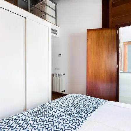 Apartment Architect-designed Loft In A Historic Hilltop Neighborhood