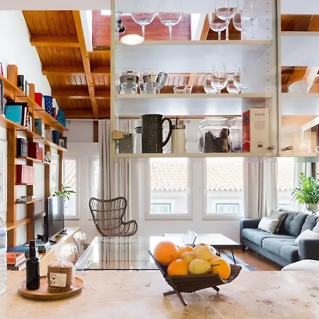 Apartment Architect-designed Loft In A Historic Hilltop Neighborhood Lissabon