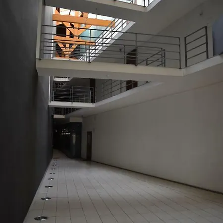 Architect-designed Loft In A Historic Hilltop Neighborhood アパート