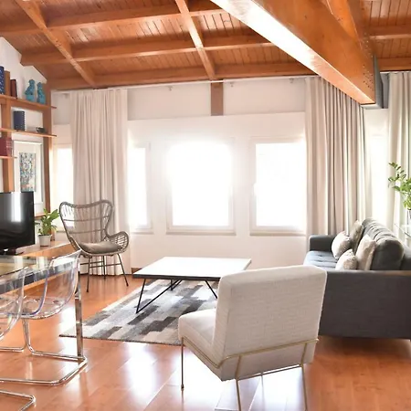 アパート Architect-designed Loft In A Historic Hilltop Neighborhood *