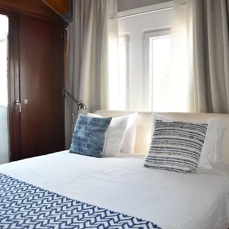 Architect-designed Loft In A Historic Hilltop Neighborhood アパート *