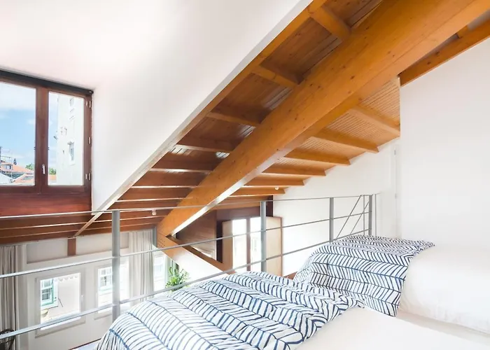 Appartement Architect-designed Loft In A Historic Hilltop Neighborhood Lisboa